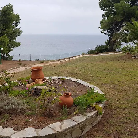 Апартаменты Konstantinos Beach House *